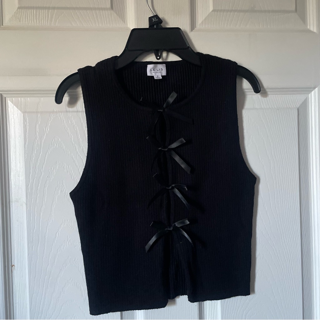 Le Lis Black Ribbed Sleeveless Tank With Front Ribbon Ties